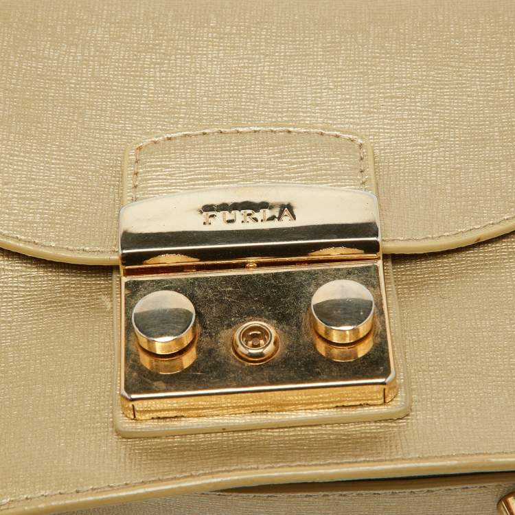 Pre Owned Furla Gold Leather Mini Metropolis Chain Crossbody Bag