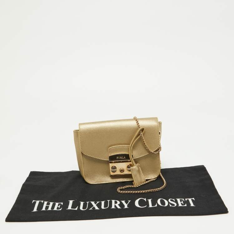 Pre Owned Furla Gold Leather Mini Metropolis Chain Crossbody Bag