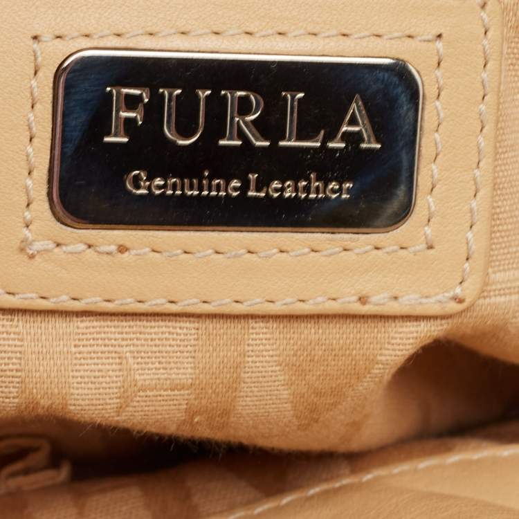 Pre Owned Furla Beige Leather Drawstring Metal Handle Shoulder Bag