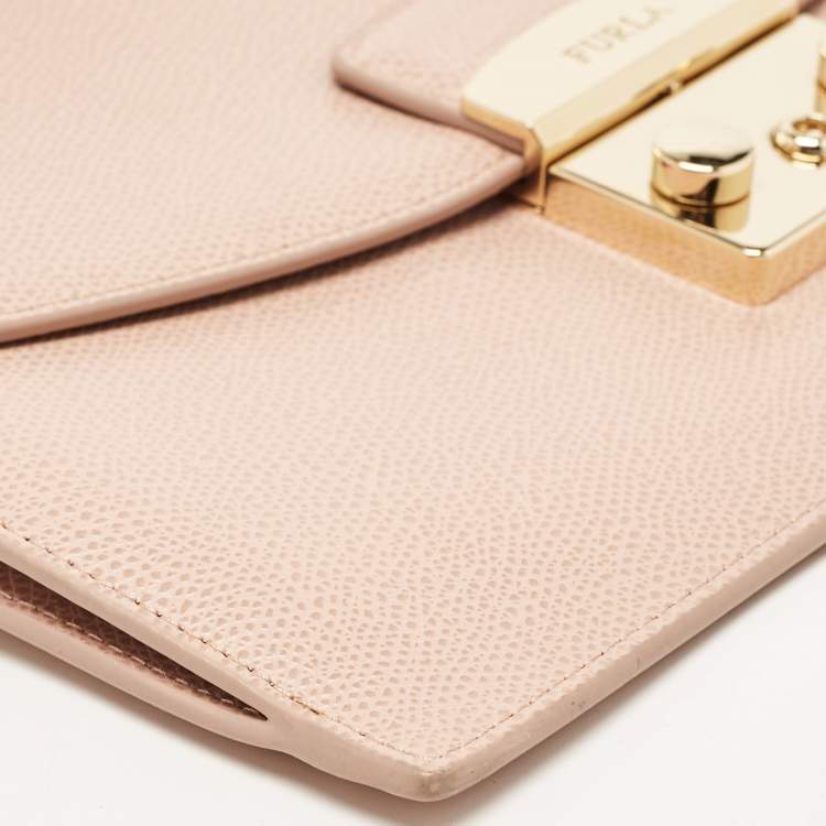 Pre Owned Furla Pink Leather Metropolis Envelope Wristlet Clutch