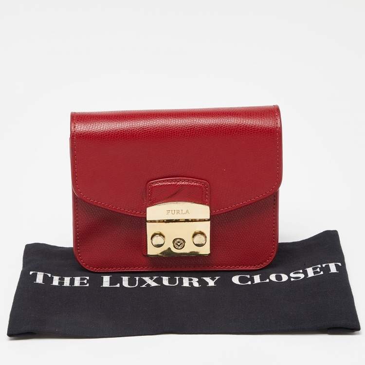 Pre Owned Furla Red Leather Mini Metropolis Crossbody Bag