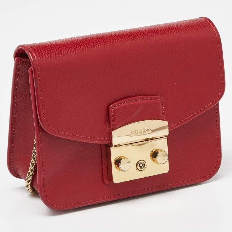 Pre Owned Furla Red Leather Mini Metropolis Crossbody Bag