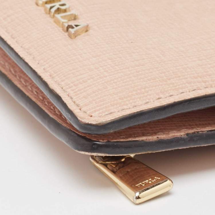 Pre Owned Furla Light Pink Leather Logo Bifold Wallet