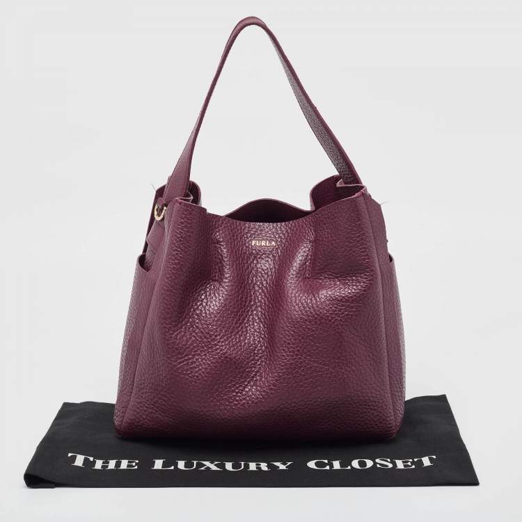 Pre Owned Furla Burgundy Pebbled Leather Medium Capriccio Hobo