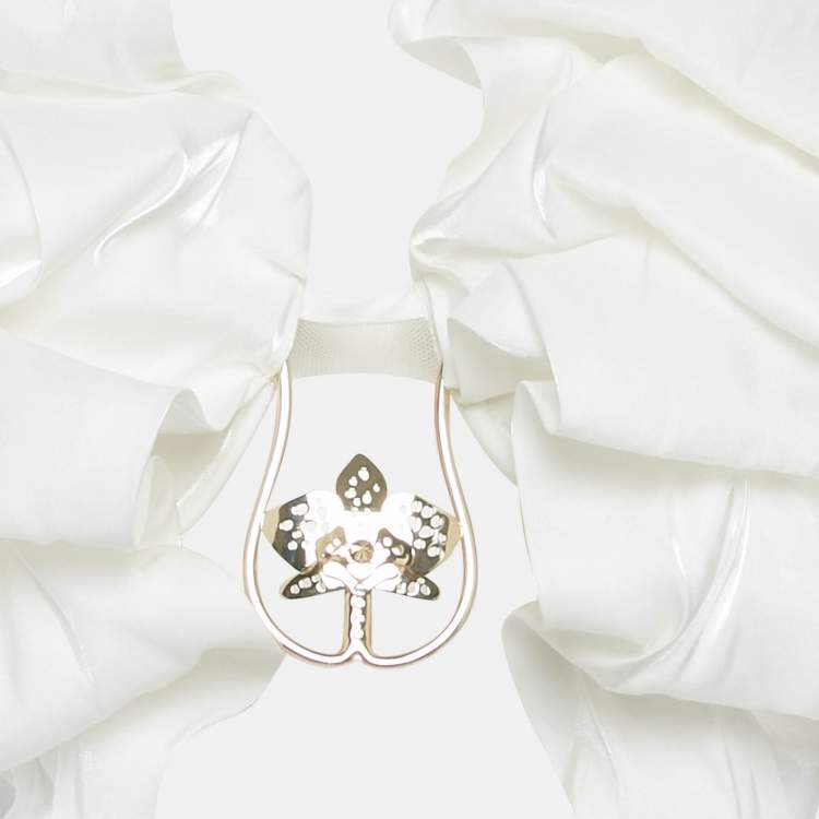 مملوكة مسبقًا Genny White Satin Ruched Orchid Detail Long Dress S