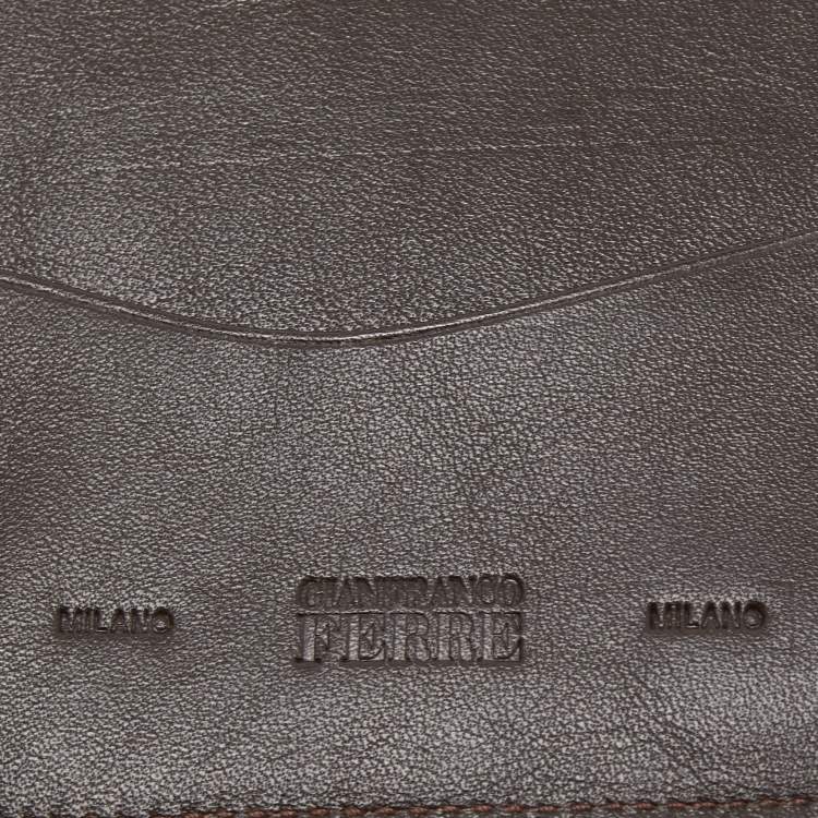 Pre Owned Gianfranco Ferre Beige Alligator Leather Zip Around Wallet
