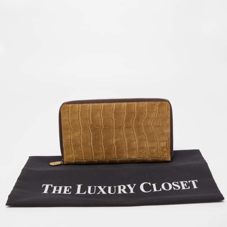 Pre Owned Gianfranco Ferre Beige Alligator Leather Zip Around Wallet
