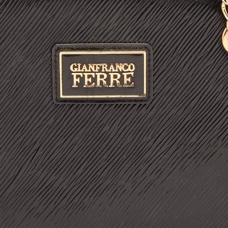 Pre Owned Gianfranco Ferre Black Patent Leather Chain Shoulder Bag
