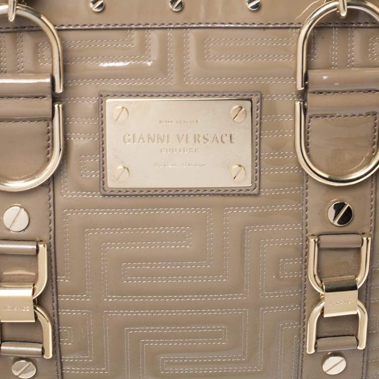 Pre Owned Gianni Versace Beige Patent Leather Snap Out Of It Tote 