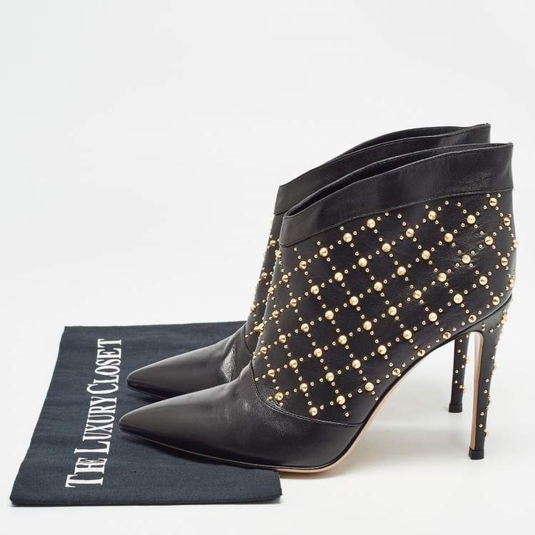 Pre Owned Gianvito Rossi Black Leather Studded Ankle Booties Size 40