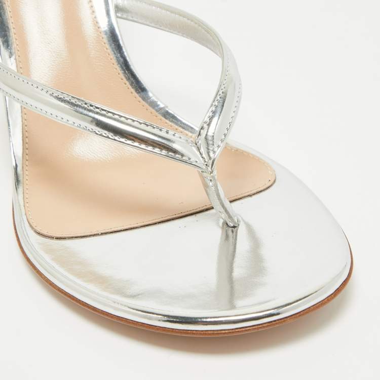 Pre Owned Gianvito Rossi Silver Patent Leather Calypso Thong Sandals Size 38.5