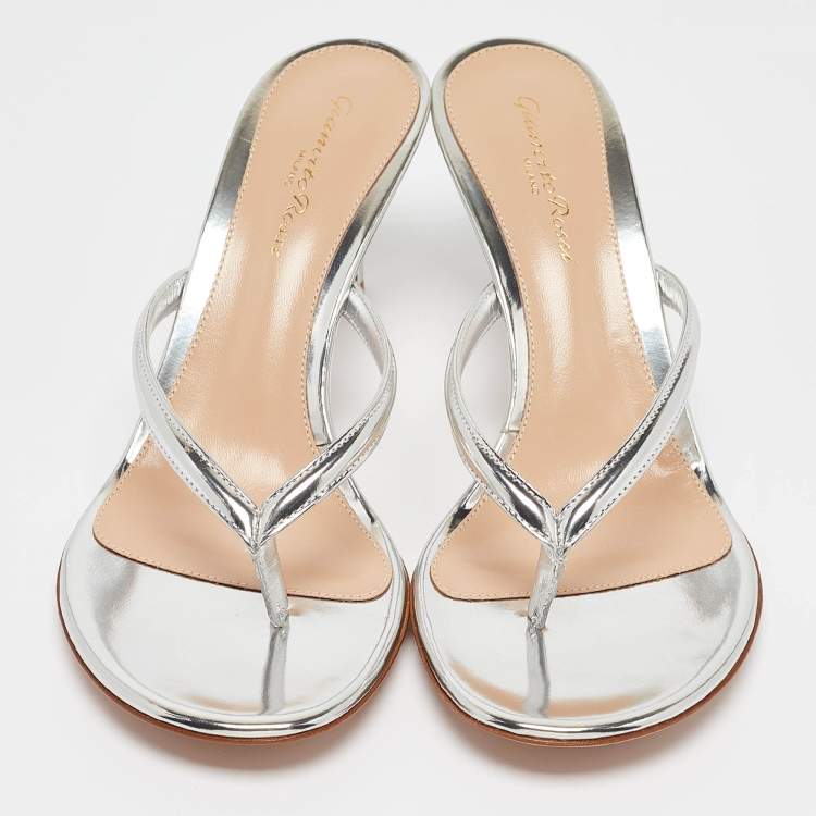 Pre Owned Gianvito Rossi Silver Patent Leather Calypso Thong Sandals Size 37.5