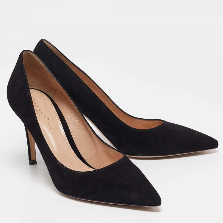 Pre Owned Gianvito Rossi Black Suede Gianvito Pumps Size 39