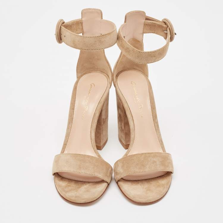 Pre Owned Gianvito Rossi Beige Suede Versilia Sandals Size 34
