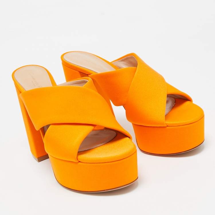 Pre Owned Gianvito Rossi Orange Satin Sue Slide Sandals Size 39