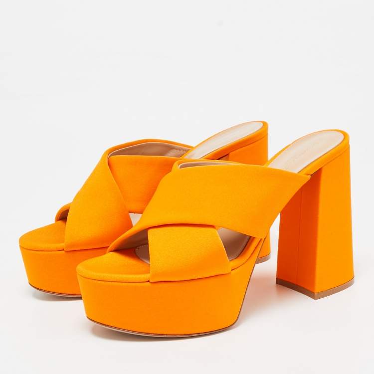 Pre Owned Gianvito Rossi Orange Satin Sue Slide Sandals Size 39