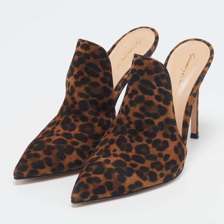 Pre Owned Gianvito Rossi Brown/Black Leopard Print Fabric Aramis Mules Size 39