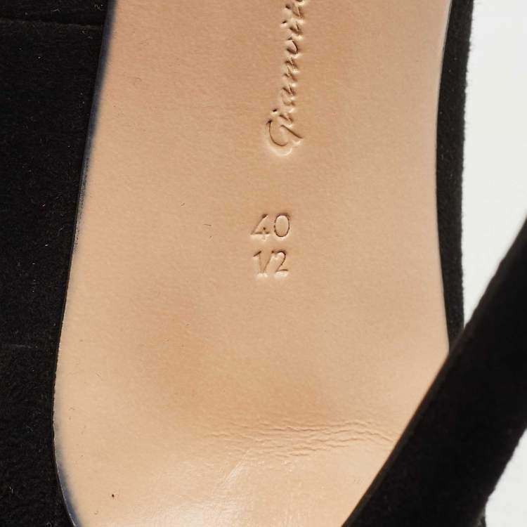 Pre Owned Gianvito Rossi Black/Gold Leather and Suede Pointed Toe Pumps Size 40.5
