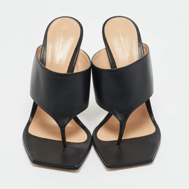 Pre Owned Gianvito Rossi Black Leather Thong Slide Sandals Size 39.5