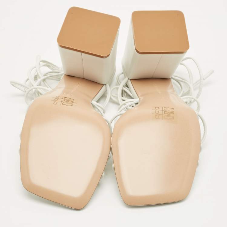 Pre Owned Gianvito Rossi White Leather Minas Sandals Size 37