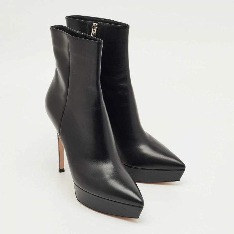 مملوكة مسبقًا Gianvito Rossi Black Leather Dasha Platform Booties Size 40