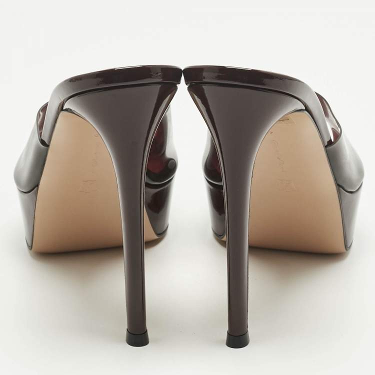 Pre Owned Gianvito Rossi Burgundy PVC Betty Platform Mules Size 40