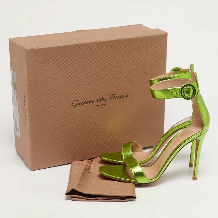 مملوكة مسبقًا Gianvito Rossi Metallic Green Leather Portofino Ankle Strap Sandals Size 39