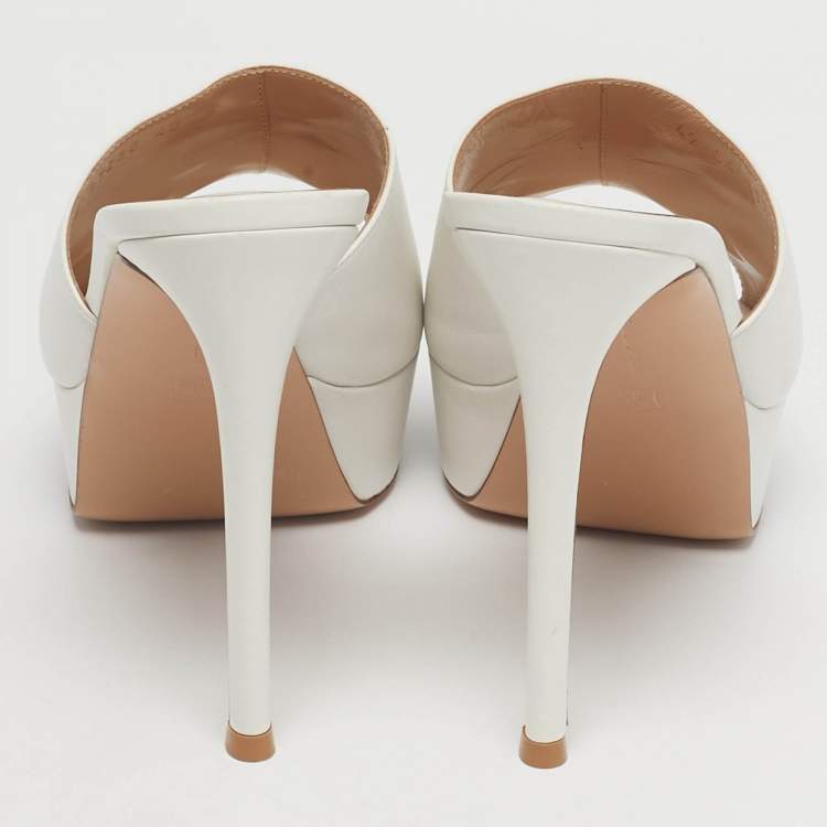 Pre Owned Gianvito Rossi White Leather Betty Platform Mules Size 40