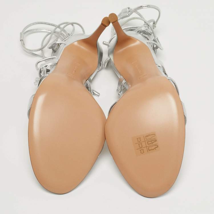 مملوكة مسبقًا Gianvito Rossi Giza Size 39.5 Silver Leather Ankle Wrap Sandals