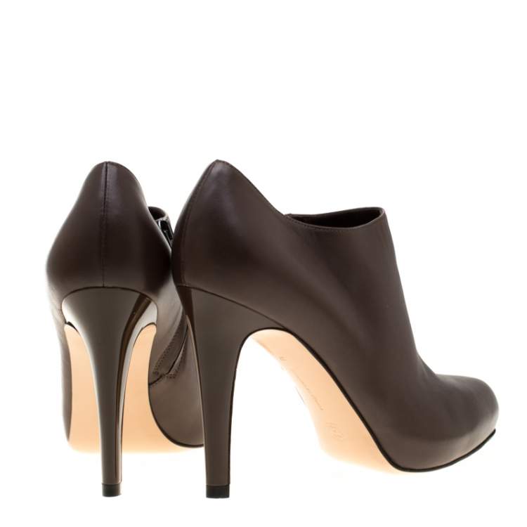 Pre Owned Gianvito Rossi Brown Leather Ankle Booties Size 37