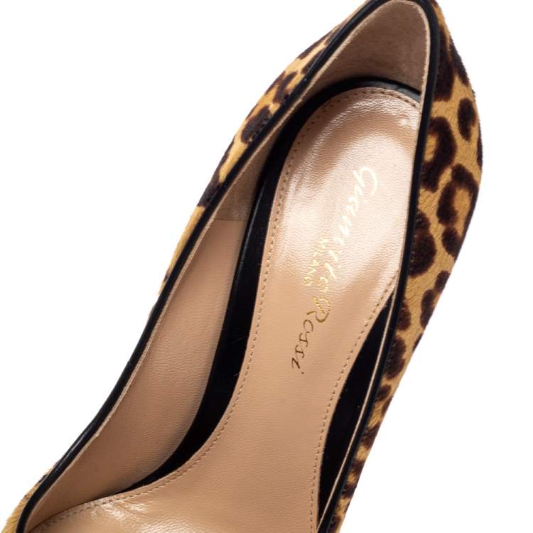 Pre Owned Gianvito Rossi Leopard Print Pony Hair Pointed Toe Pumps Size 36