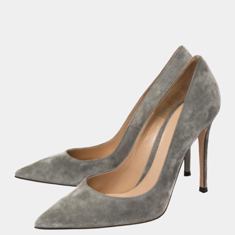 Pre Owned Gianvito Rossi Grey Suede Pointed Toe Pumps Size 39
