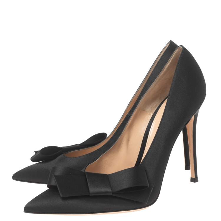 Pre Owned Gianvito Rossi Black Satin Kyoto Bow Pointed-Toe Pumps Size 41.5