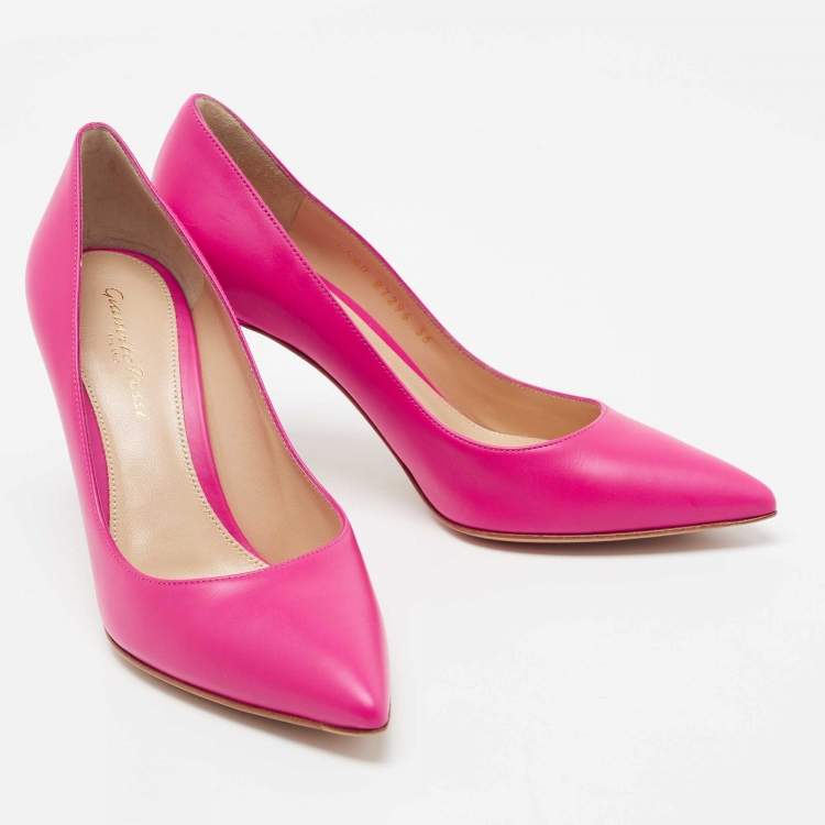 Pre Owned Gianvito Rossi Fuchsia Leather Gianvito Pumps Size 36