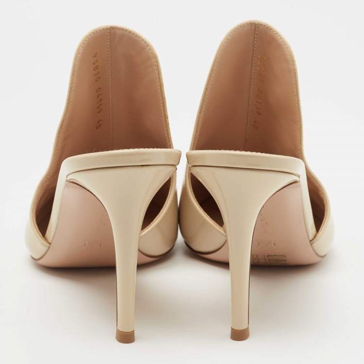Pre Owned Gianvito Rossi Beige Patent Leather Aramis Pointed Toe Mules Size 40