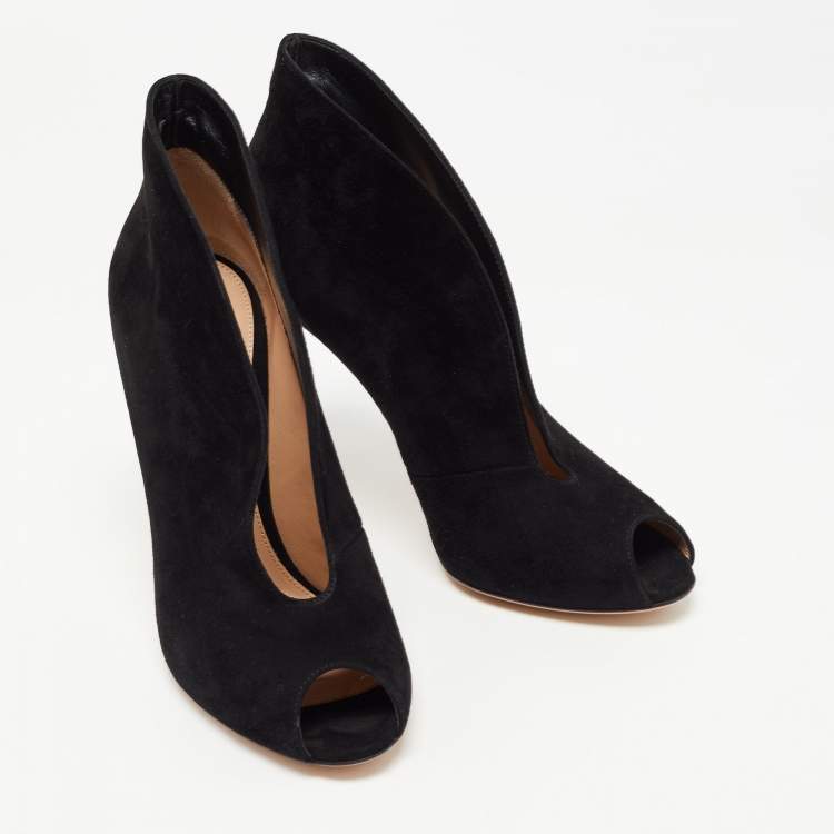 Pre Owned Gianvito Rossi Black Suede Vamp Booties Size 39