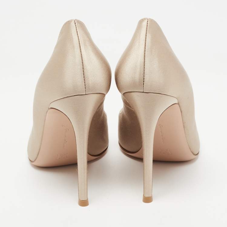 Pre Owned Gianvito Rossi Beige Satin Gianvito 105 Pumps Size 39.5