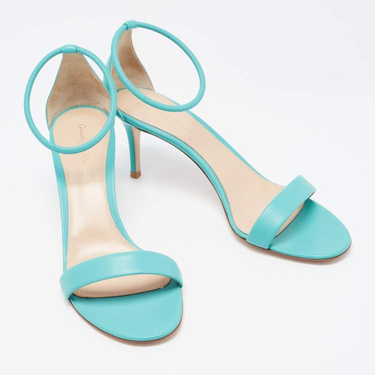 مملوكة مسبقًا Gianvito Rossi Blue Leather Ankle Strap Sandals Size 39.5