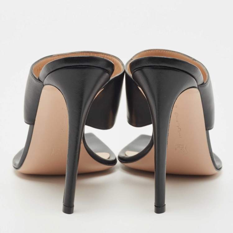 Pre Owned Gianvito Rossi Black Leather Thong Slide Sandals Size 39.5