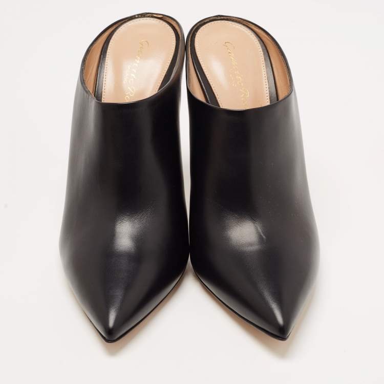 Pre Owned Gianvito Rossi Black Leather Pointed Toe Mules Size 38
