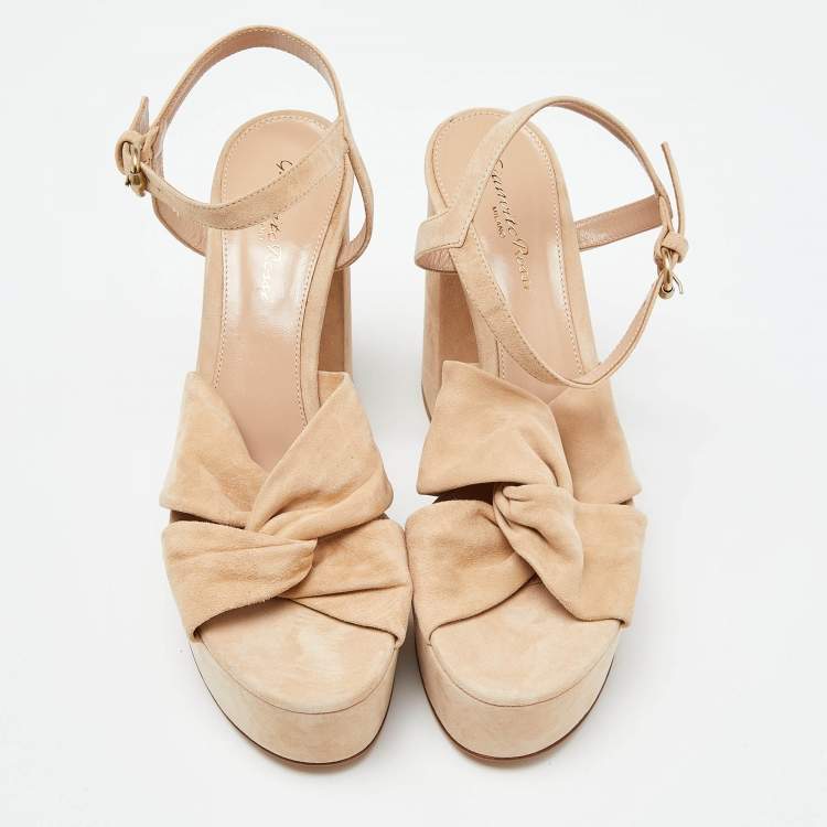 Pre Owned Gianvito Rossi Beige Suede Block Heel Ankle Strap Sandals Size 38