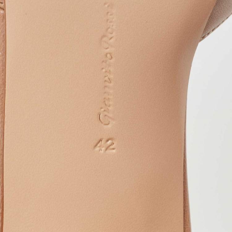 Pre Owned Gianvito Rossi Beige/Black Leather Block Heel Ankle Strap Pumps Size 42 