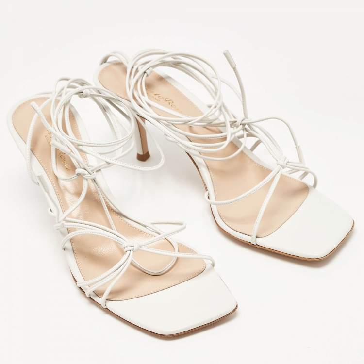 Pre Owned Gianvito Rossi White Leather Sylvie Sandals Size 38.5