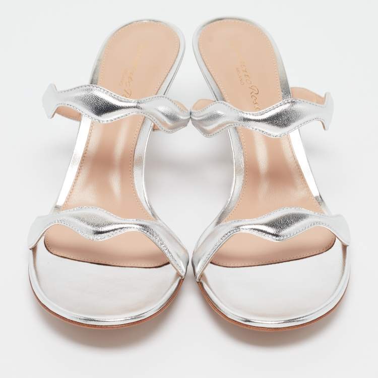 Pre Owned Gianvito Rossi Silver Leather Wavy Sandals Size 38.5