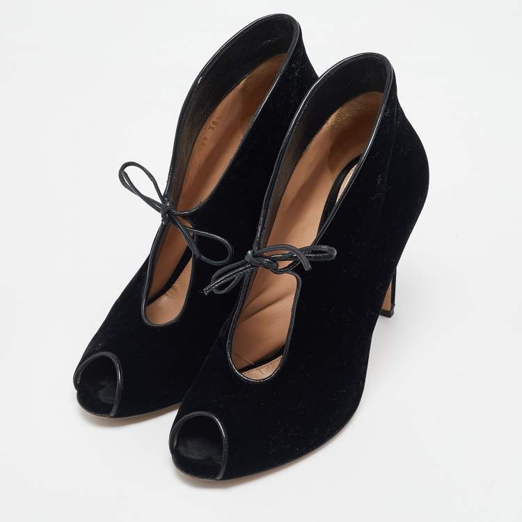 Pre Owned Gianvito Rossi Black Velvet Open Toe Booties Size 38.5