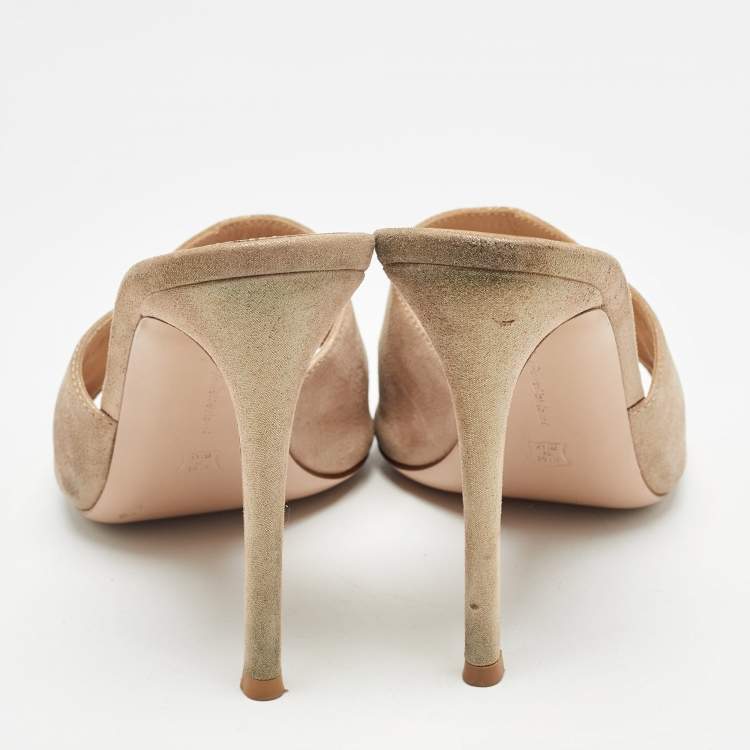 Pre Owned Gianvito Rossi Beige Textured Suede Elle Slide Sandals Size 39