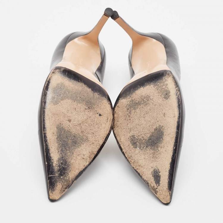 Pre Owned Gianvito Rossi Black Leather Pointed Toe Pumps Size 40