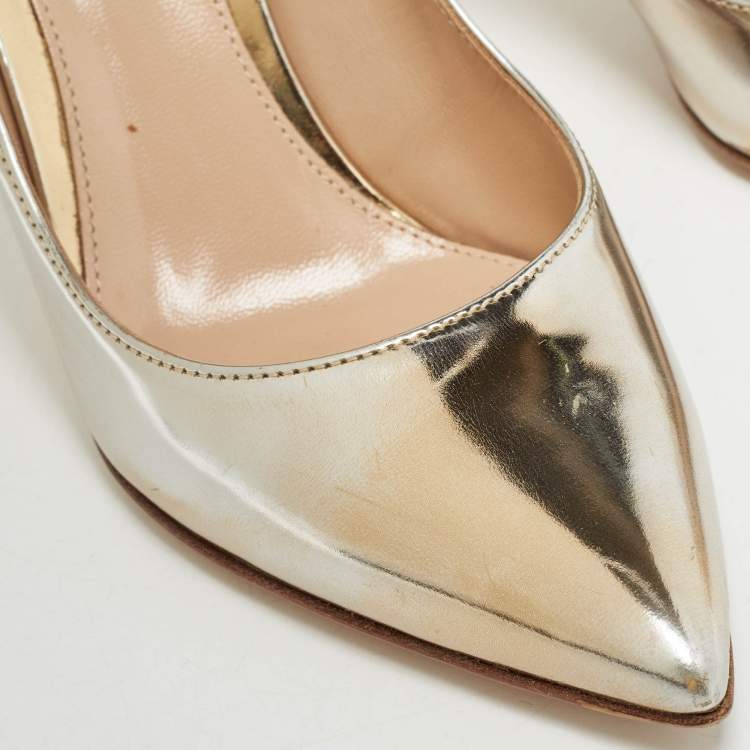Pre Owned Gianvito Rossi Gold Leather Gianvito Pumps Size 35