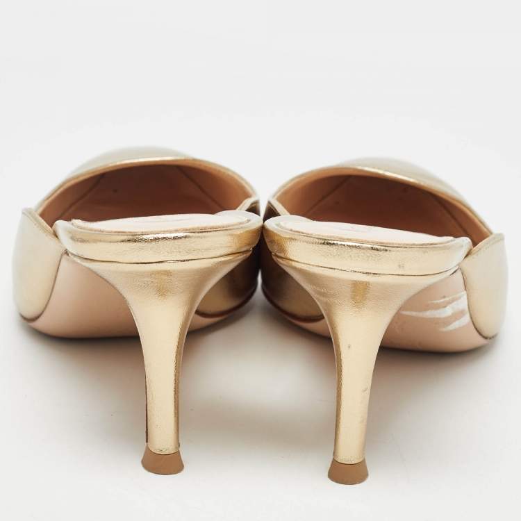 Pre Owned Gianvito Rossi Gold Leather Lindsay Mules Size 35.5