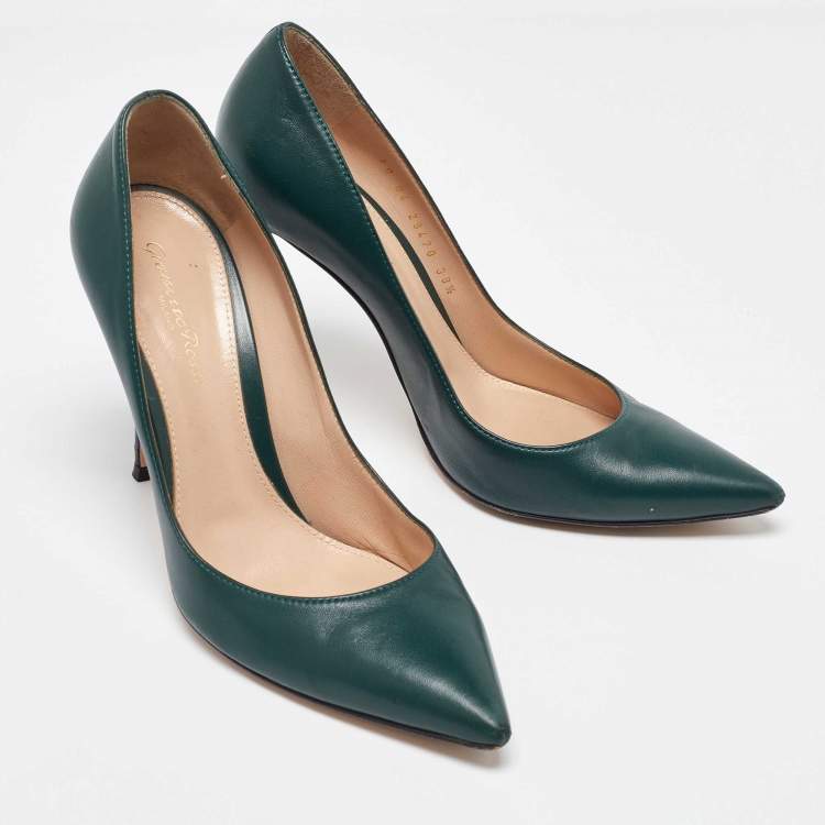 Pre Owned Gianvito Rossi Green Leather Gianvito Pumps Size 38.5